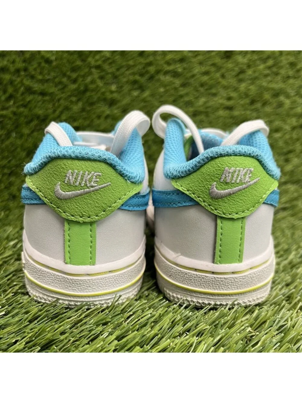 Nike Air Force 1 LV8 Boys Size 8C White Blue Athletic Leather Shoes Sneakers